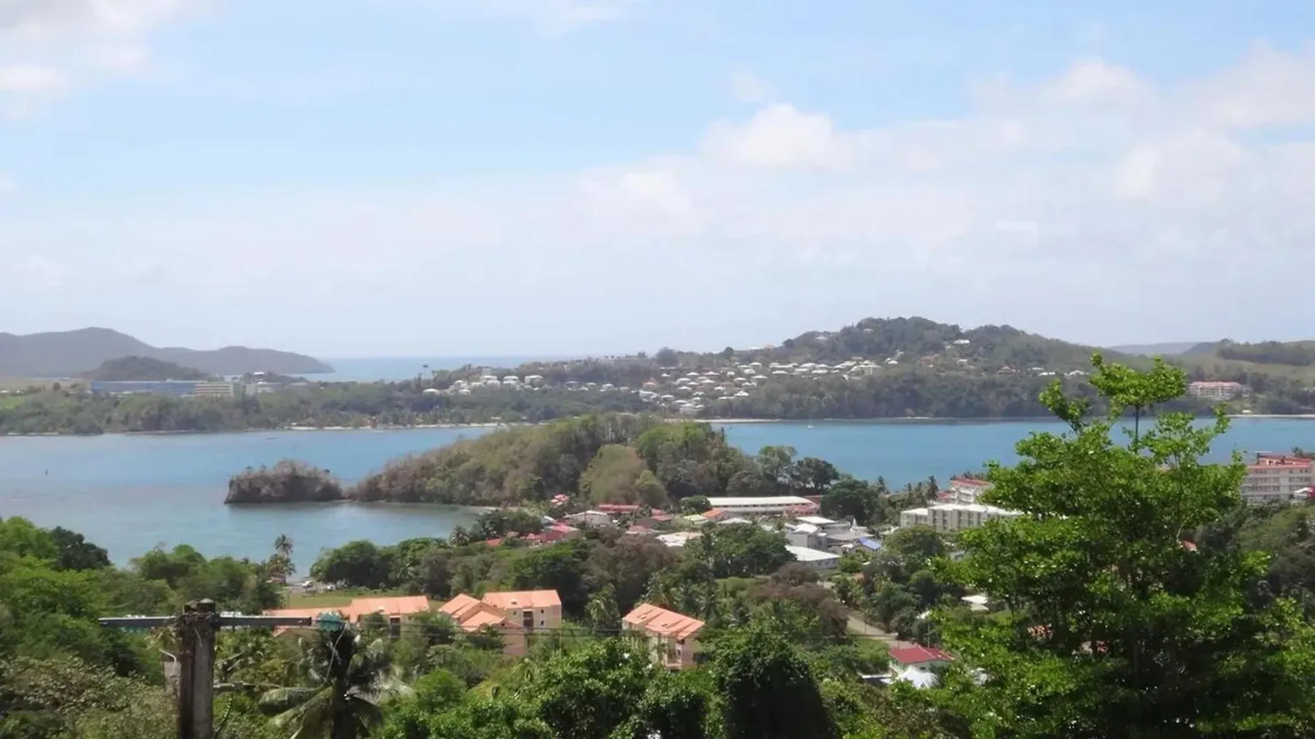 La Trinité Seaside Villa: 2-Bedroom with Pool and Garden 0*, La Trinite Martinique