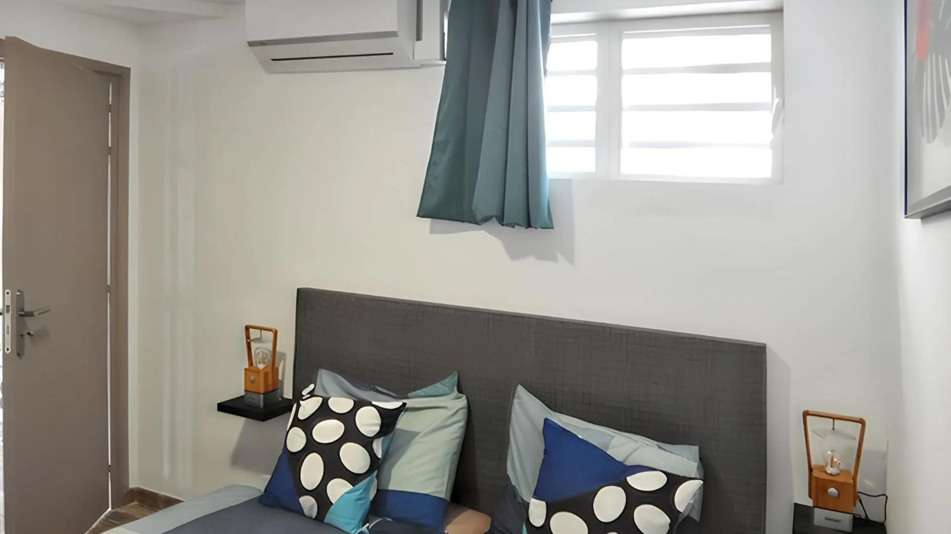 La Trinité Seaside Villa: 2-Bedroom with Pool and Garden Holiday home