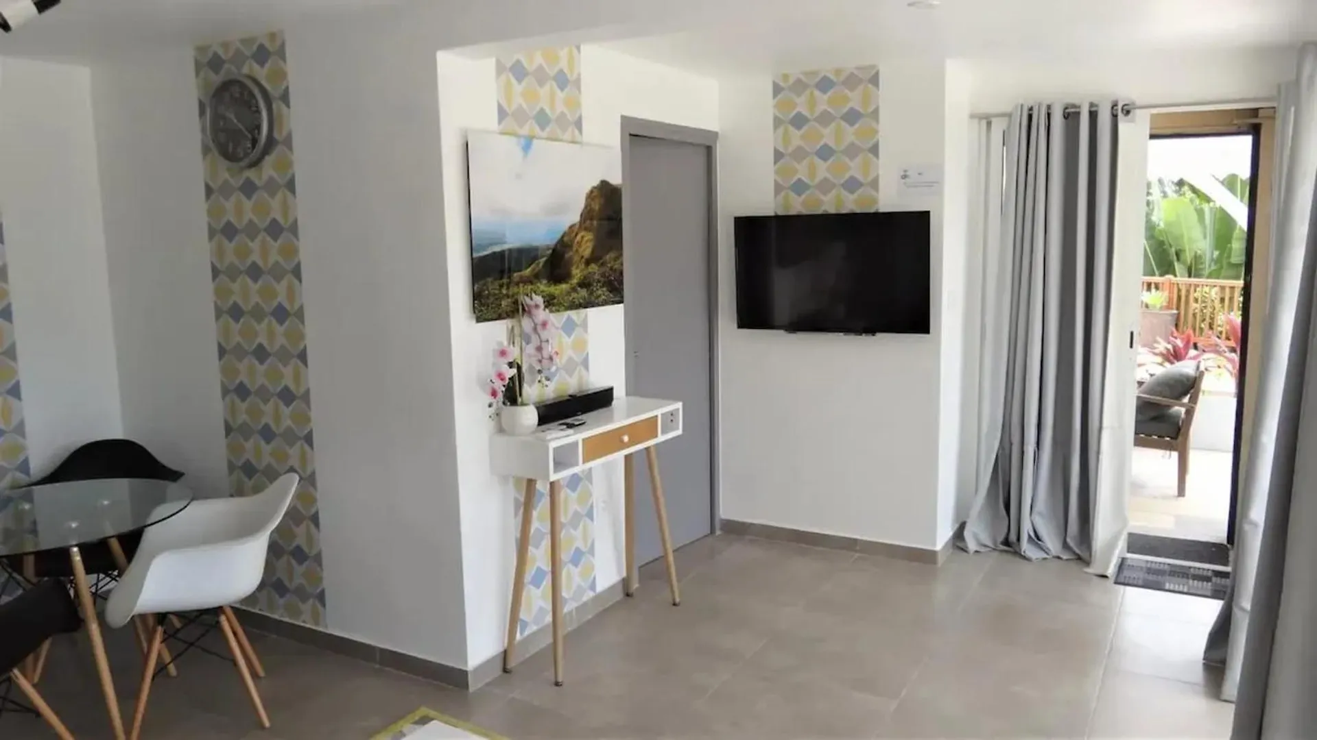 Holiday home La Trinité Seaside Villa: 2-Bedroom with Pool and Garden